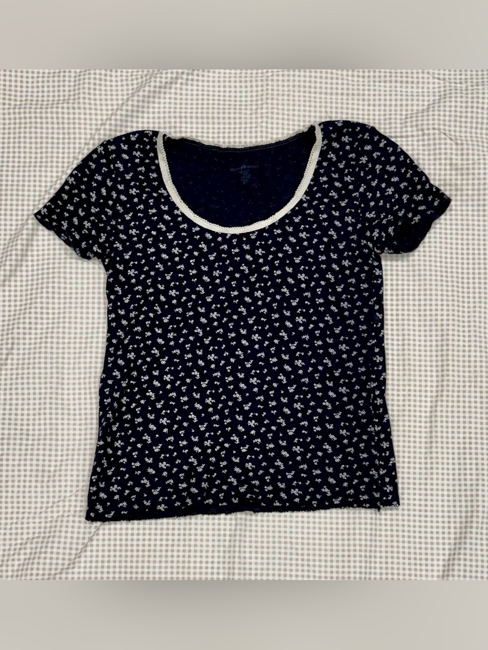 Brandy Melville Y2K Ditsy Floral Scoop Neck Tee
